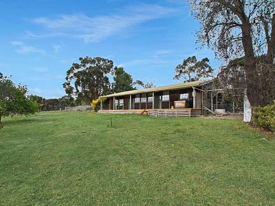 225 North Harcourt Road, Harcourt North