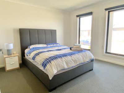 7 Buttermint Crescent, Manor Lakes