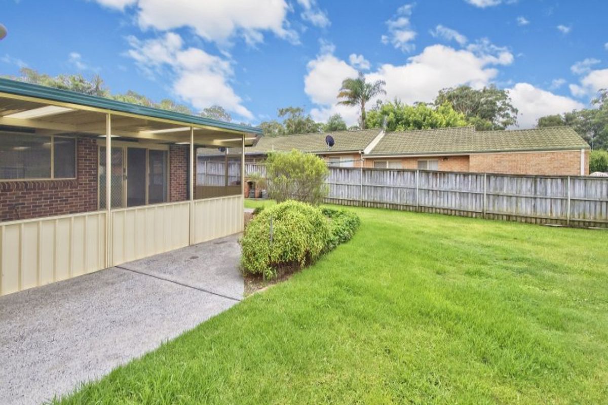 8 Sandpiper Place, Green Point