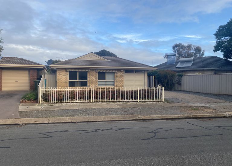 10 Sandison Avenue, Park Holme