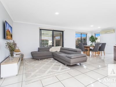 4 HOBBY COURT, Mango Hill