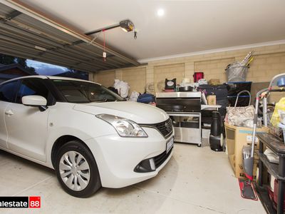 9 / 12 Arbon Way, Lockridge
