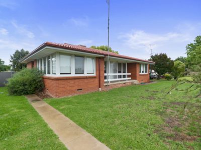 32 McNamara Street, Finley