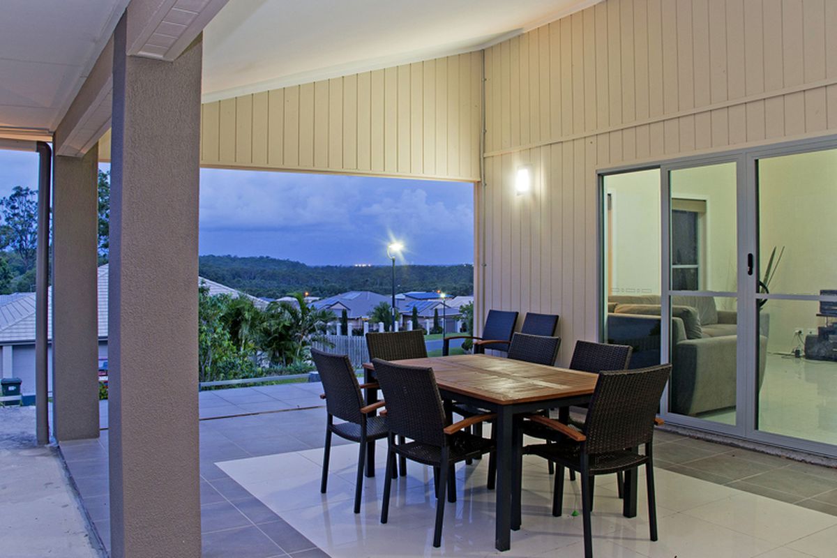 2 Southern Lights Drive, Upper Coomera