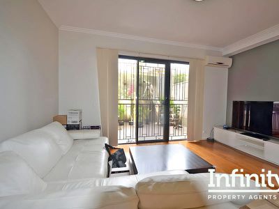 4 / 141 Carlingford Road, Epping