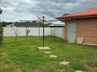 2 / 17 Osullivan Road, Seymour