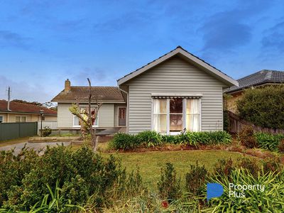 34 Clarence Avenue, Kennington