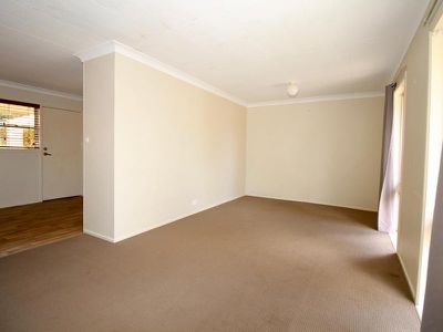 6 Euroka Place, Blayney