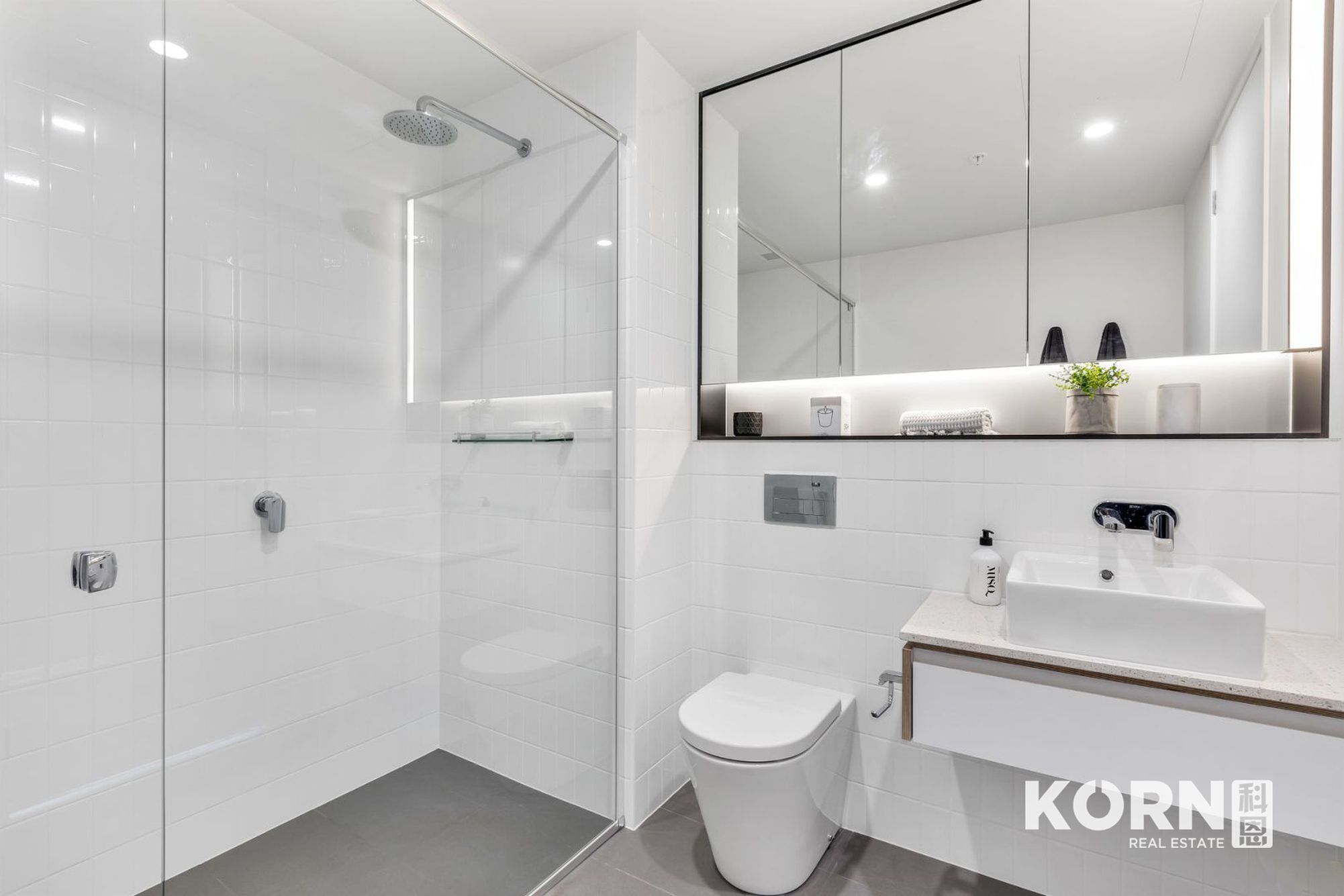 705 / 29 angas street, Adelaide