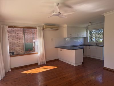 30 James Crescent, Kings Point