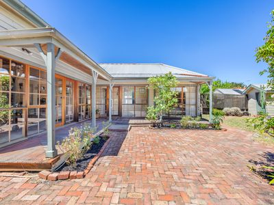211 Melbourne Road, Williamstown