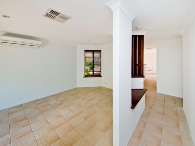 3/8 Colin Road, Scarborough