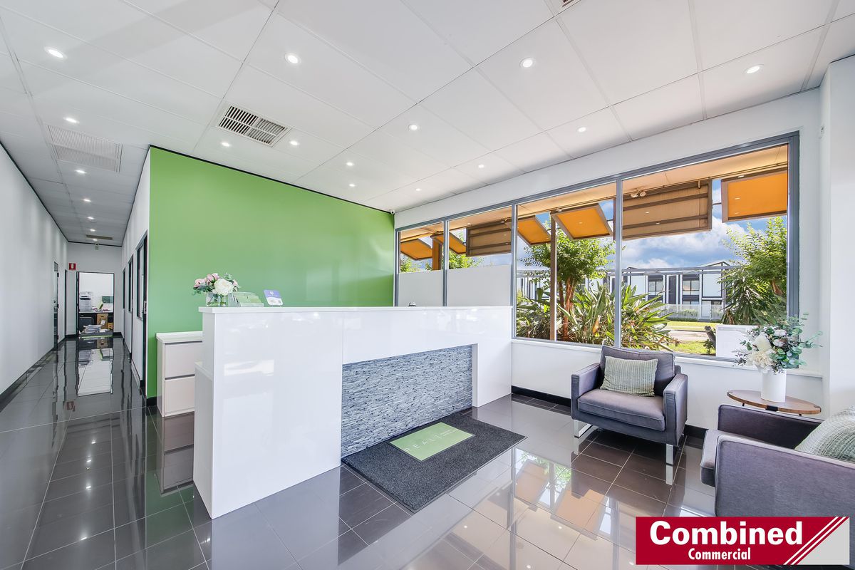 1 / 2-4 Main Street, Mount Annan