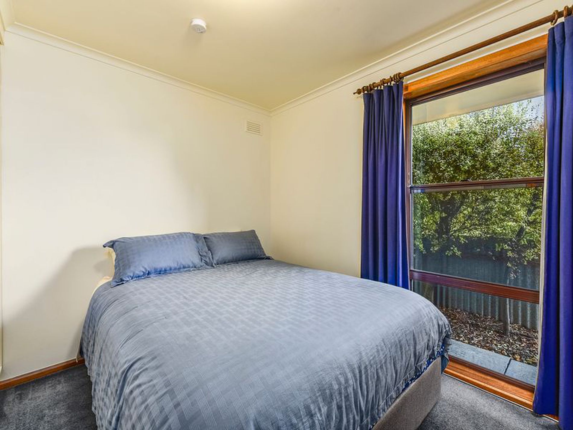 17 White Street, Millicent