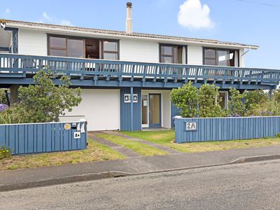2 A Marine Parade, Otaki Beach