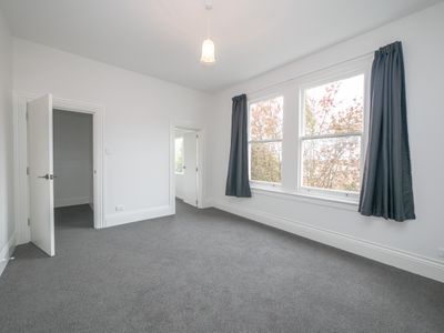 1 / 209 Cargill Street, City Centre