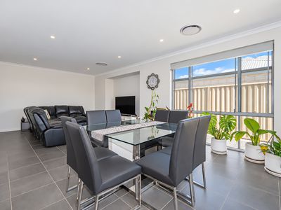 9 Pierrepoint Loop, Champion Lakes