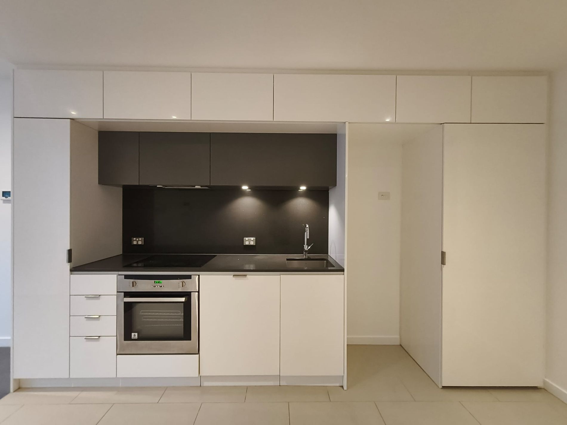 1416 / 555 Swanston Street, Carlton