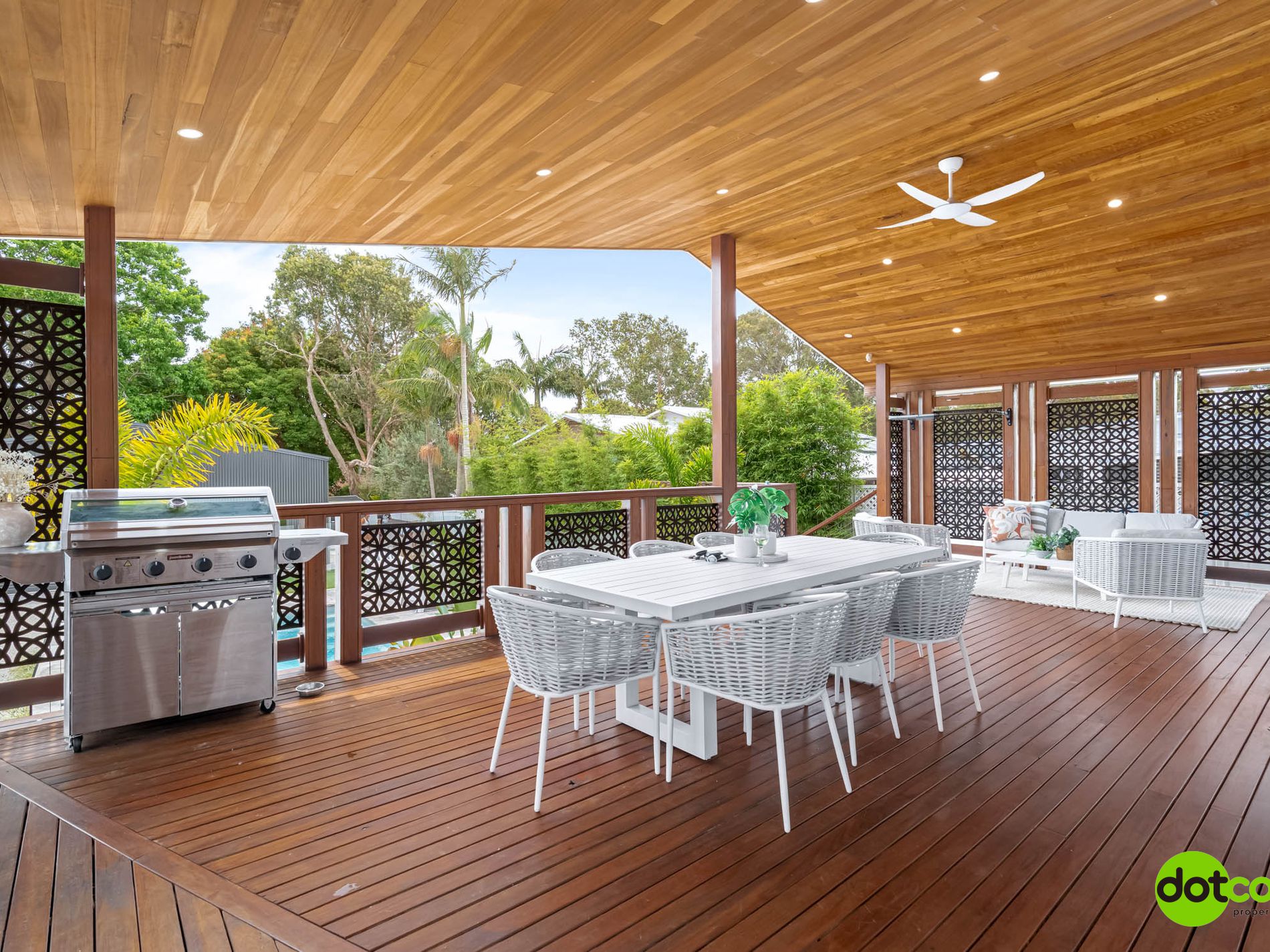 77 Buff Point Avenue, Buff Point