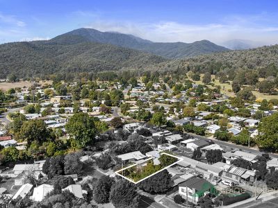 4 Freeburgh Avenue, Mount Beauty