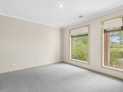 10 Heracles Lane, Cranbourne West