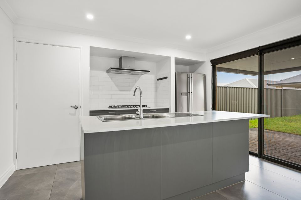 25 Wallarah Cct, Baldivis