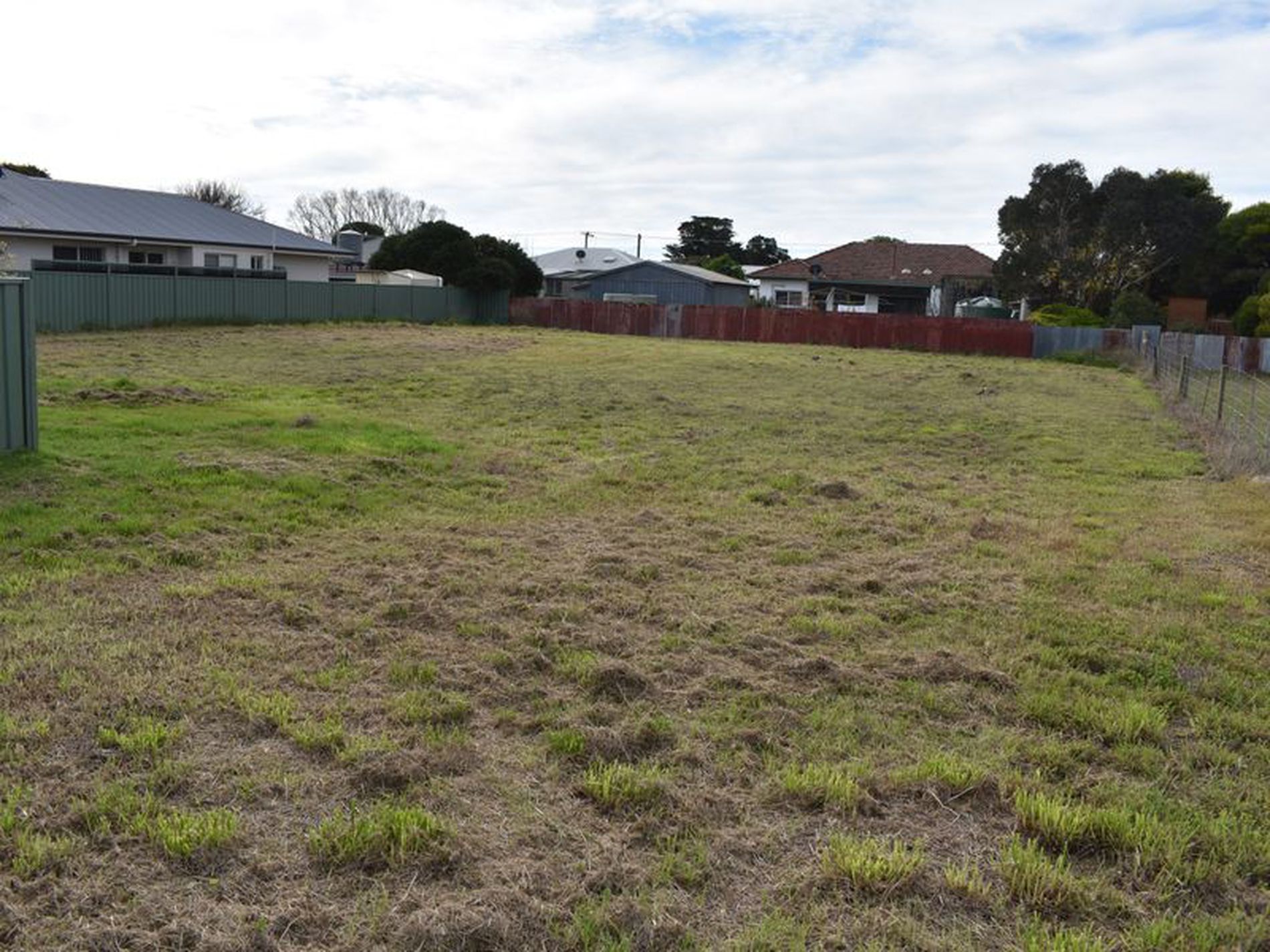 2 / A Wilson Court, Millicent