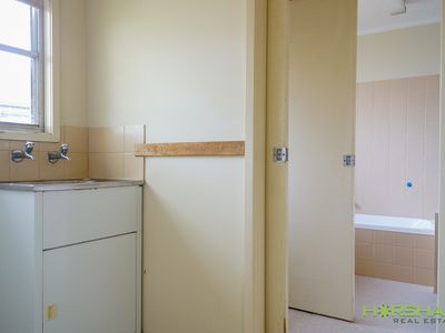 8 Shirley Street, Horsham