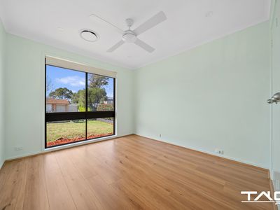 61 Pine Creek Circuit, St Clair