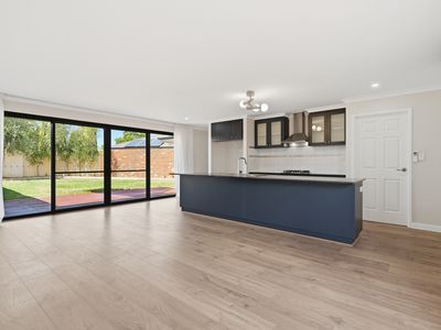 26 Januk Turn, South Guildford