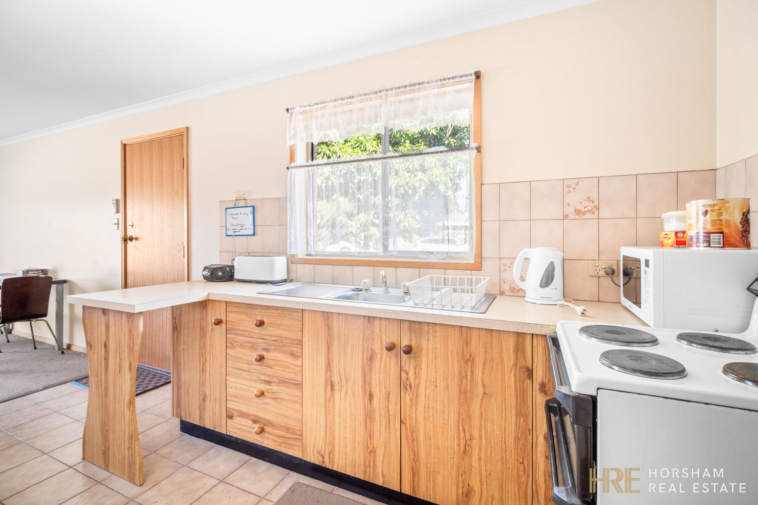 1 / 12 Remlaw Road, Horsham