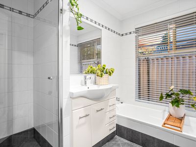 62 Kingsmill Gardens, Winthrop