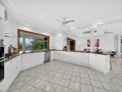 173 Hillview Crescent, Whitfield