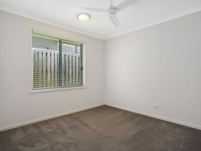 10 APRIL CRESCENT, Bridgeman Downs