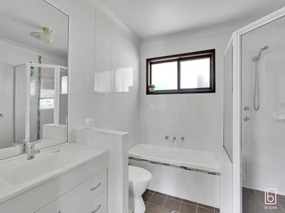 83 Ocean View Road, Gorokan