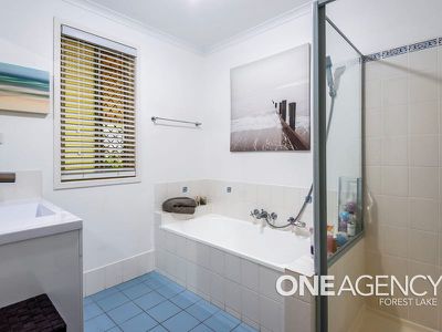 8 Teasel Crescent, Forest Lake