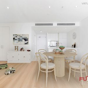 605 / 4 Devlin Street