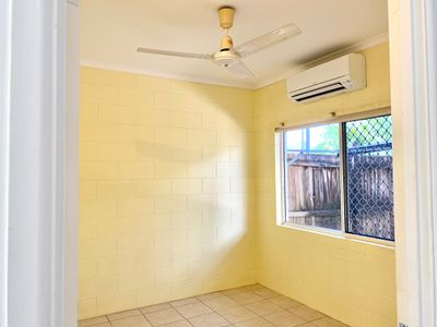 13 / 2-6 Lake Placid Road, Caravonica