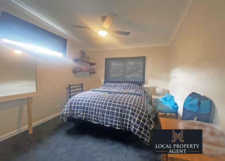 16 Cairo Ave, Padstow