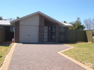 4B Thornett Place, Dubbo