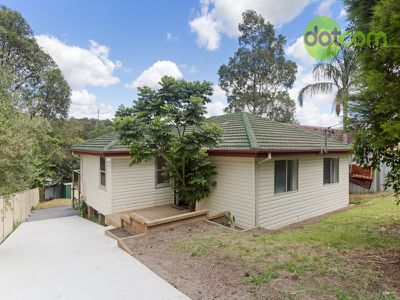 26 Parkhill Parade, Waratah West