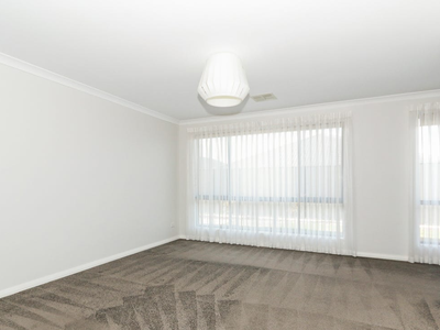 21 Chucklebud Street, Banksia Grove