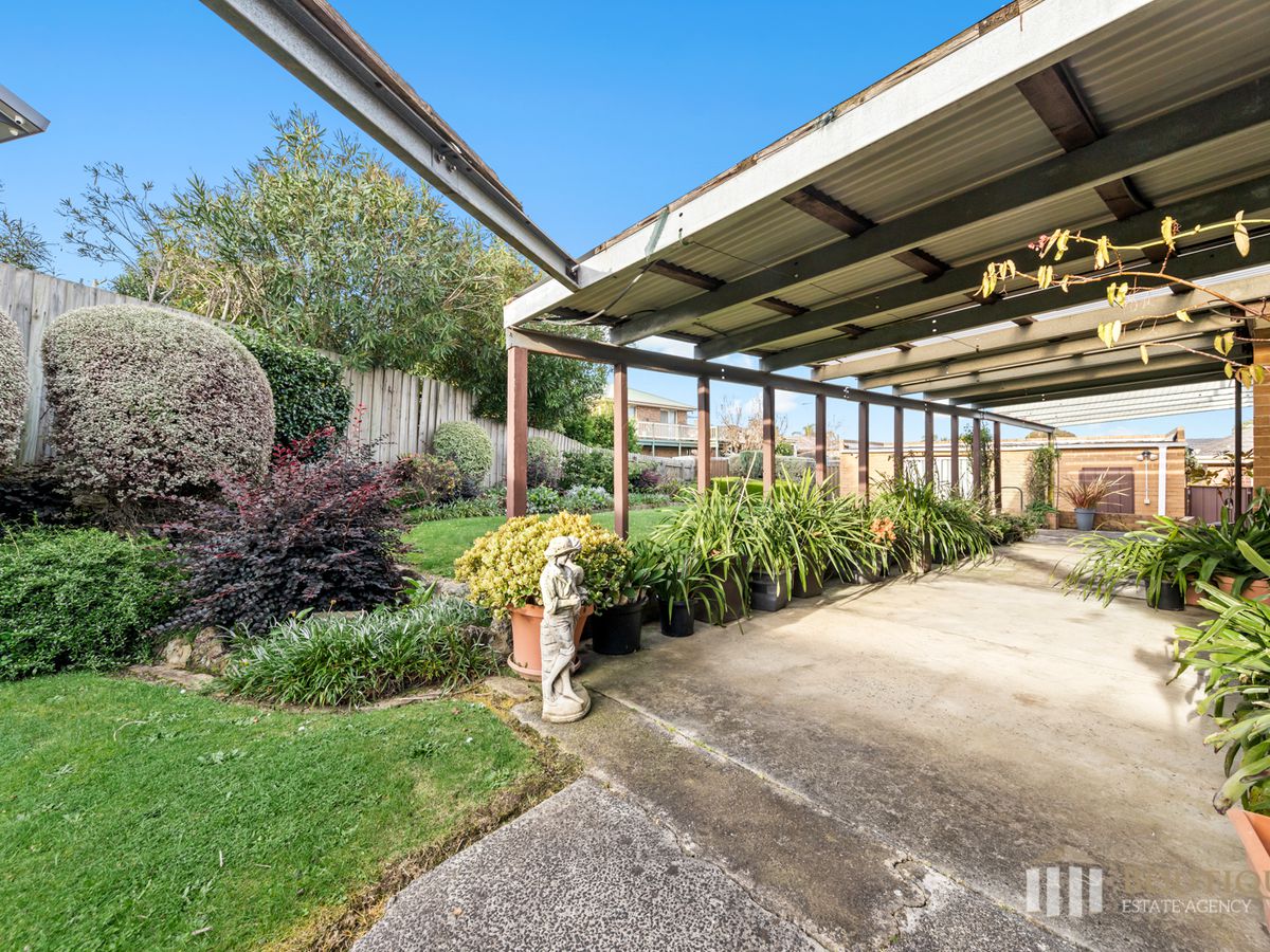 15 Lipton Drive, Dandenong North