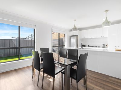 2 / 221a Maitland Street, Kurri Kurri
