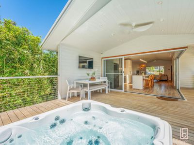 8 Nicholson Crescent, Toukley