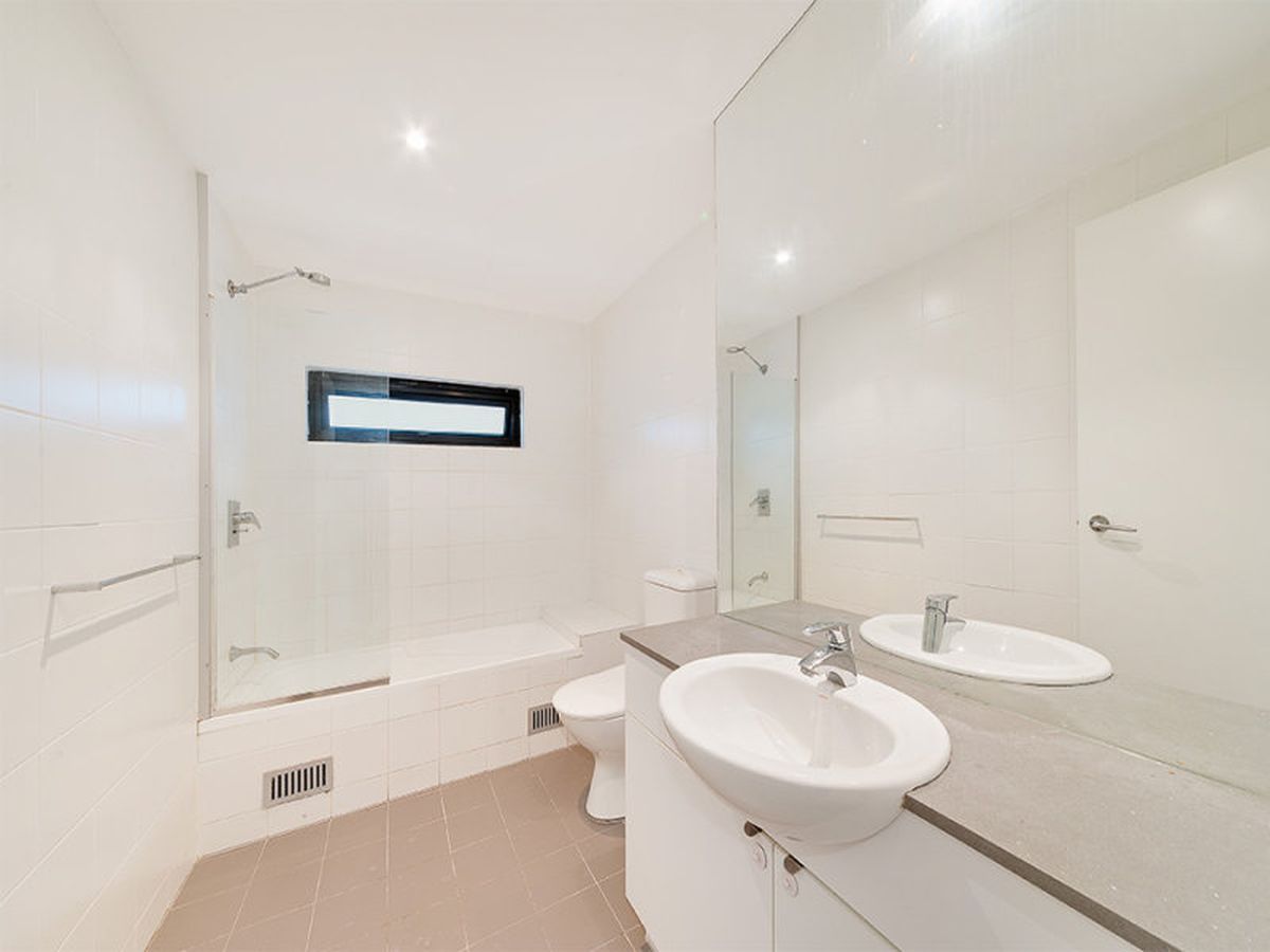 57 / 5B Victoria Park Pde, Zetland