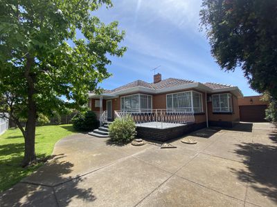 2 Victor Street, Sunshine North