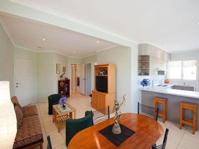 18 Davies Street, Mollymook