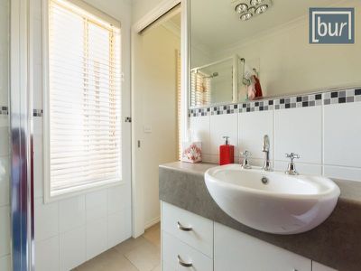 159 Golf Club Drive, Howlong