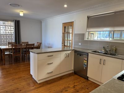 44 Ross Crescent, Griffith